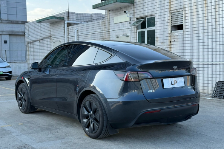 特斯拉 Model Y 2024款 后轮驱动版车身外观6007