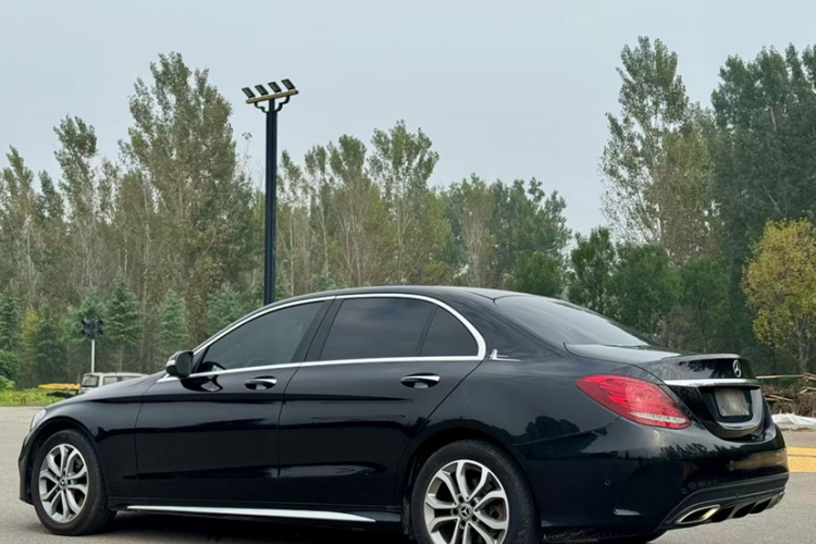 奔驰C级 2018款 C 180 L 时尚型运动版车身外观6009