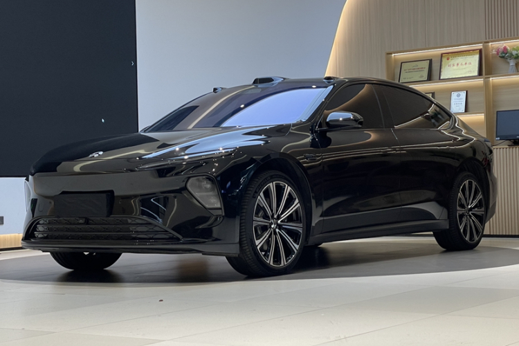 蔚来ET7 2024款 100kWh 行政签名版车身外观6012