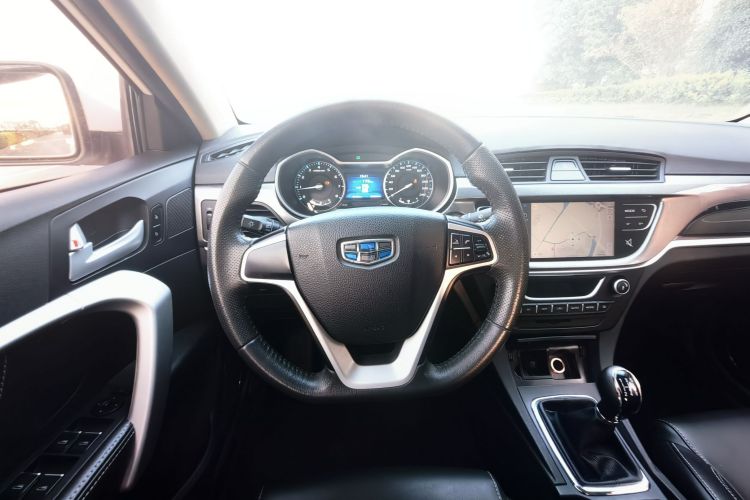 吉利汽车 帝豪 2017款 三厢百万款 1.5L 手动向上版局部细节13