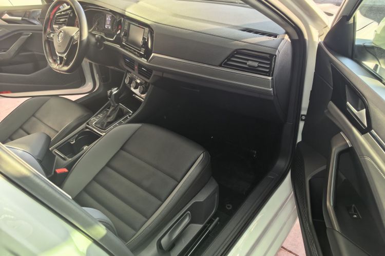 大众 速腾 2019款 200TSI DSG舒适型 国VI中控内饰7004