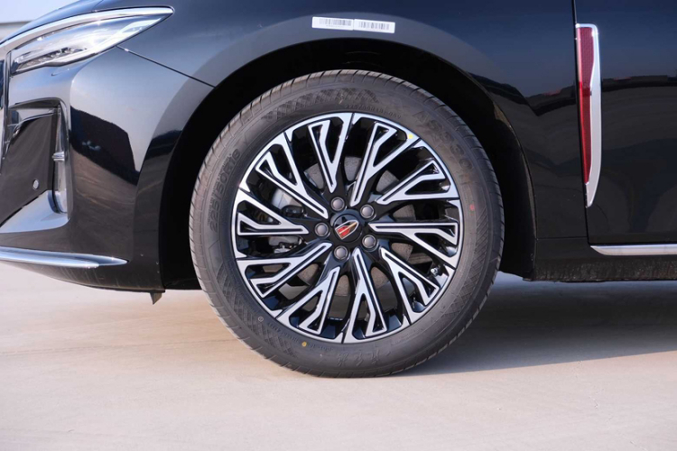 红旗H5 2025款 1.5T DCT旗韵版车身外观6006