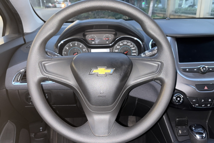 雪佛兰 科鲁兹 2018款 320 自动先锋天窗版中控内饰7006