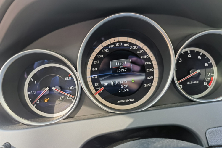 奔驰C级AMG 2012款 AMG C 63 Coupe 动感型中控内饰15