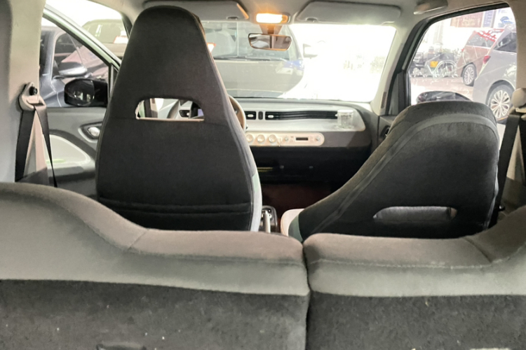 五菱汽车 宏光MINIEV 2022款 马卡龙臻享款 磷酸铁锂中控内饰7001