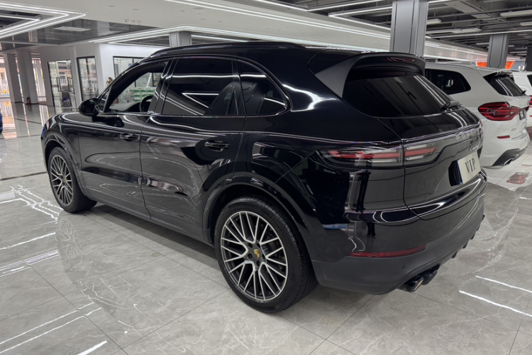 保时捷 2019款 Cayenne 3.0T车身外观6009