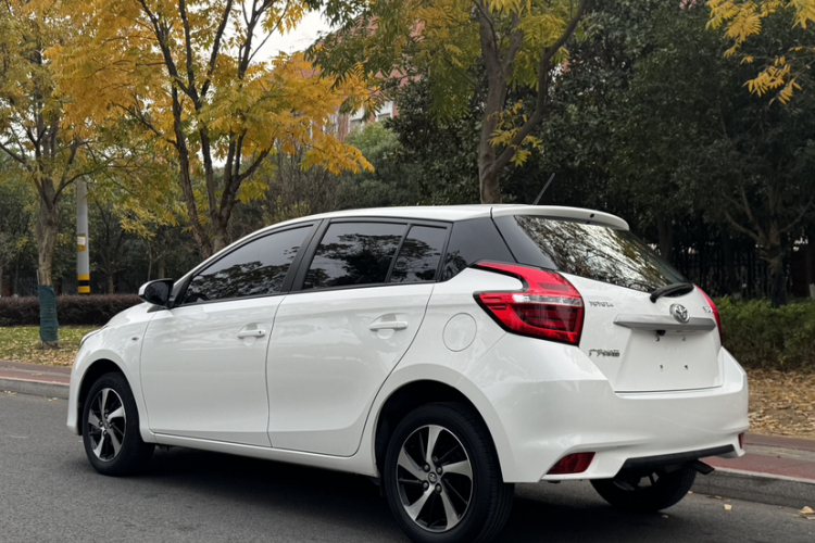 丰田 YARiS L 致炫 2016款 改款 1.5E CVT魅动版车身外观6001