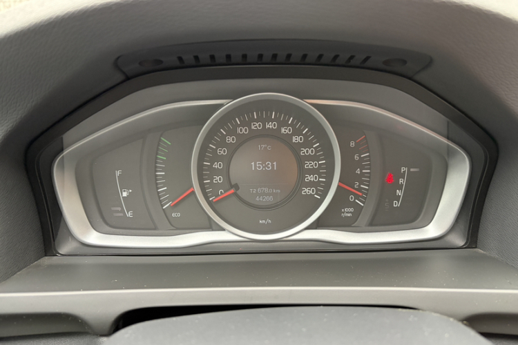 沃尔沃S60 2019款 S60L 改款 T5 智进进阶版中控内饰15