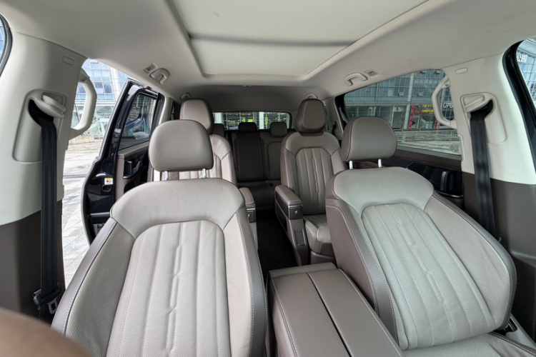 大众 威然 2022款 380TSI 尊驰版中控内饰7003