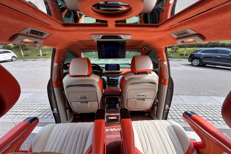 别克GL8 2021款 陆上公务舱 652T 舒适型中控内饰7010