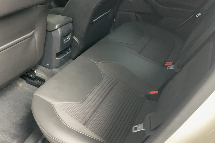 福特 福克斯 2017款 两厢 EcoBoost 180 自动精英型中控内饰7002