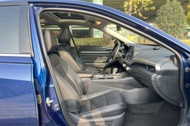 日产 天籁 2021款 2.0L XL 舒适版中控内饰7013