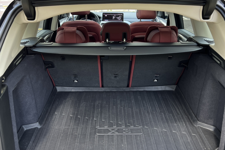 宝马iX3 2023款 创领型中控内饰7008