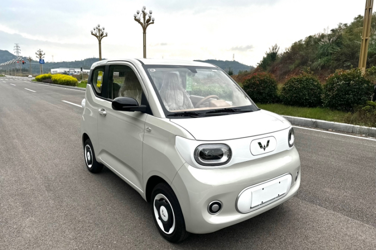 五菱汽车 宏光MINIEV 2024款 第三代 215km 青春版车身外观6002