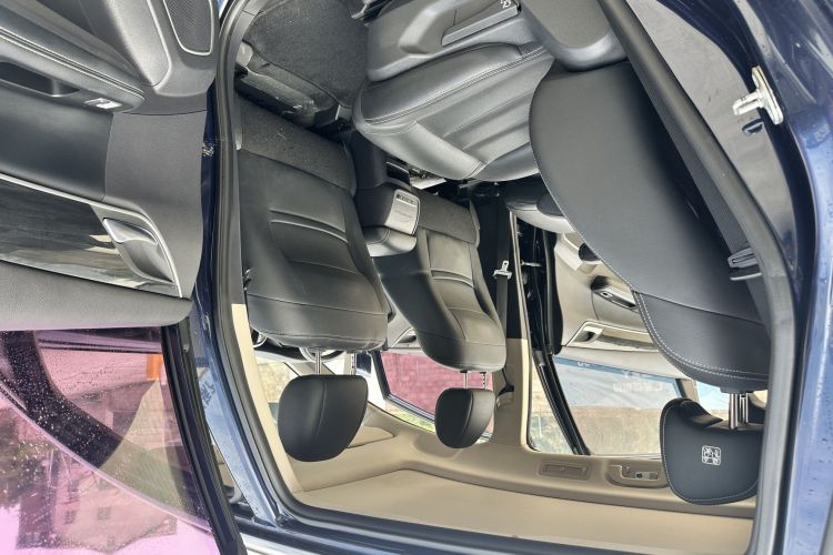 比亚迪 宋MAX 2018款 1.5T 自动智联精英型 6座中控内饰7003