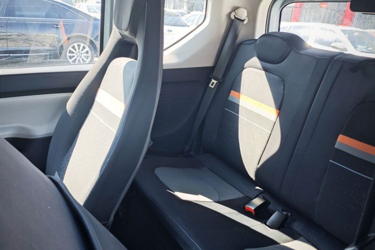 五菱汽车 宏光MINIEV 2020款 自在款 磷酸铁锂中控内饰7003