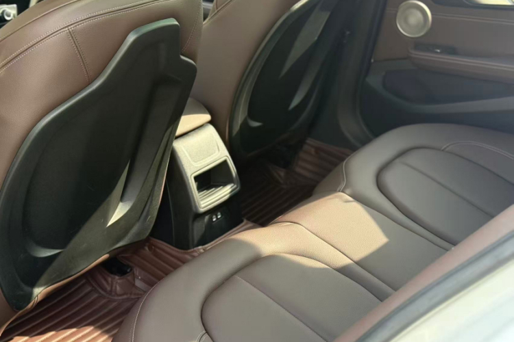 宝马1系 2022款 120i M运动曜夜版中控内饰7004