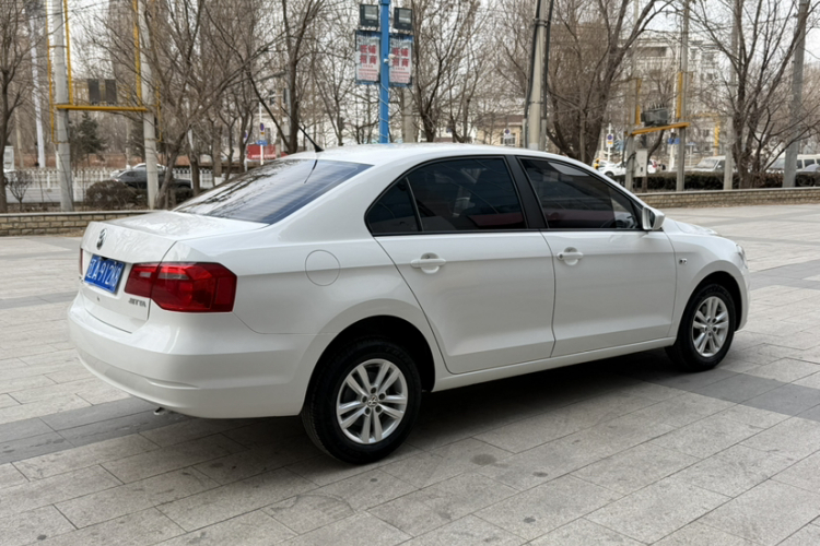 大众 捷达 2015款 1.6L 自动时尚型车身外观6001