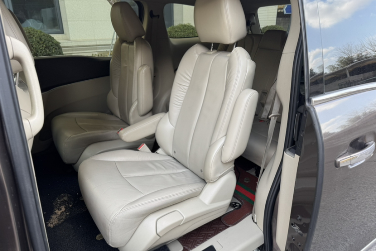 别克GL8 2017款 25S 豪华型 国V中控内饰7007