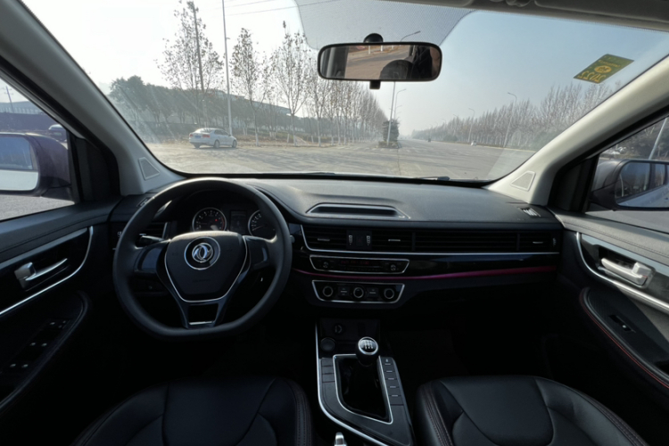 东风风行 风行SX6 2019款 1.6L 手动舒适型 国VI局部细节16