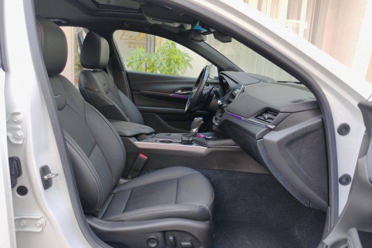 凯迪拉克CT4 2022款 28T 豪华型中控内饰7002