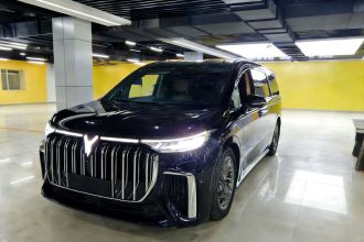 岚图汽车 岚图梦想家 2024款 PHEV 超长续航旗舰版