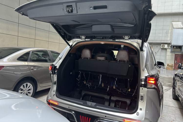 丰田 赛那SIENNA 2021款 2.5L混动 舒适版中控内饰7007