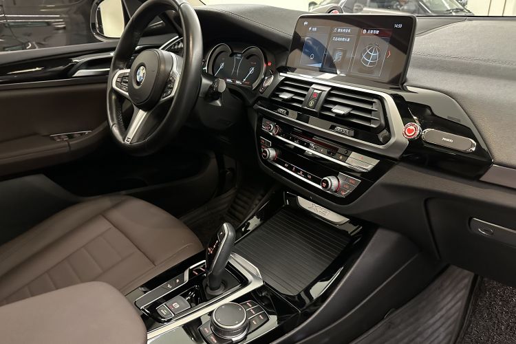 宝马X3 2018款 xDrive25i M运动套装 国V中控内饰7010