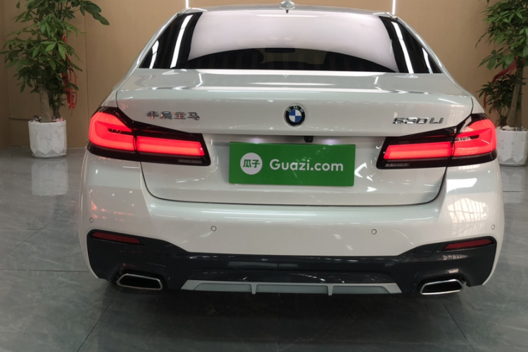 宝马5系 2023款 改款 530Li 领先型 M运动套装车身外观6001