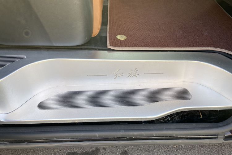 红旗HQ9 2023款 2.0T 智联旗韵版车身外观6007