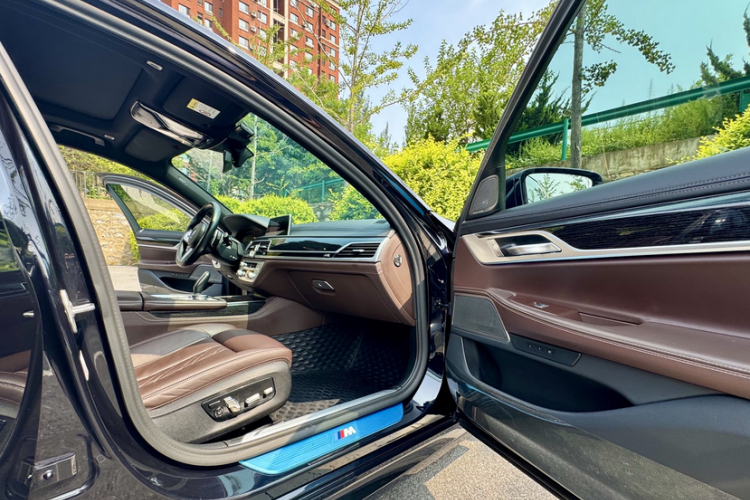 宝马7系 2021款 730Li M运动套装中控内饰7007