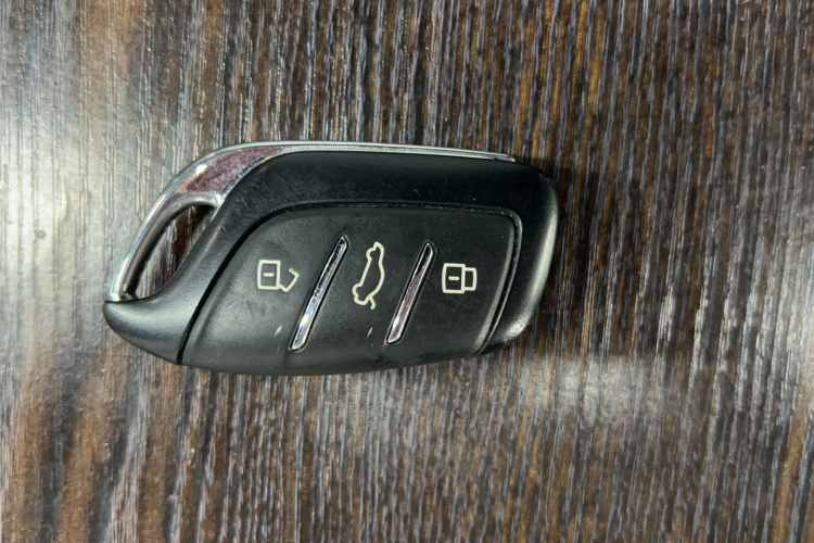 荣威D5X DMH 2024款 135科技版中控内饰7014