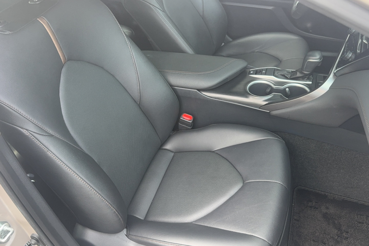 丰田 凯美瑞 2023款 2.0G 豪华版局部细节41