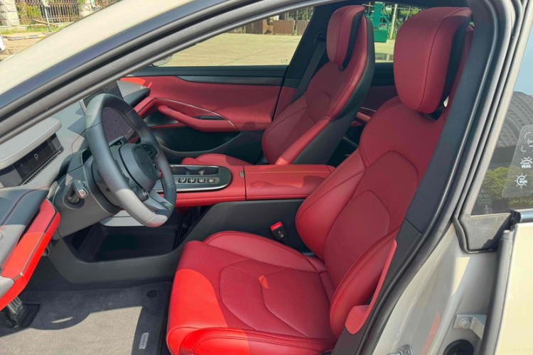 小米汽车 小米SU7 2024款 四驱超长续航高阶智驾Max版中控内饰7004