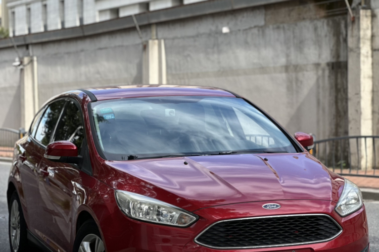 福特 福克斯 2015款 两厢 1.6L 自动舒适型车身外观6004