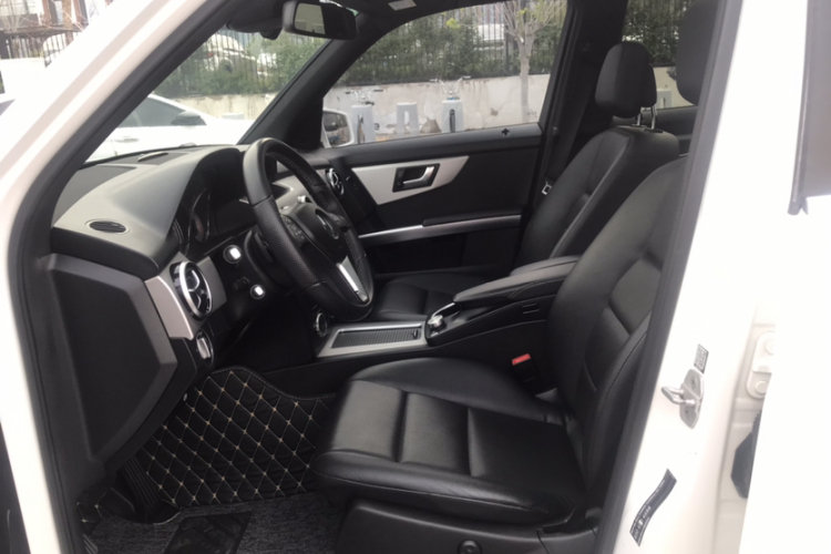奔驰GLK级 2013款 改款 GLK 300 4MATIC 时尚型中控内饰7007