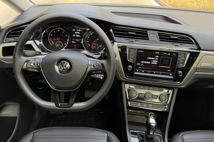 大众 2018款 途安L 280TSI DSG舒适版 7座 国V局部细节13