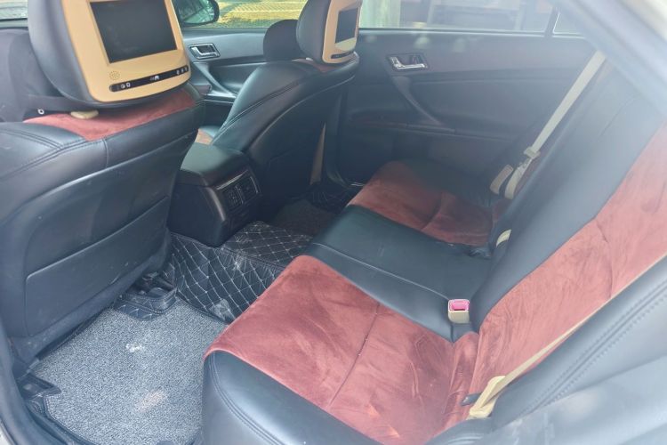 丰田 锐志 2013款 2.5V 菁锐版中控内饰7003