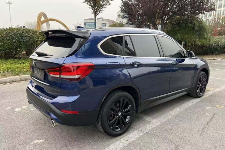 宝马X1 2020款 sDrive20Li 时尚型车身外观6005