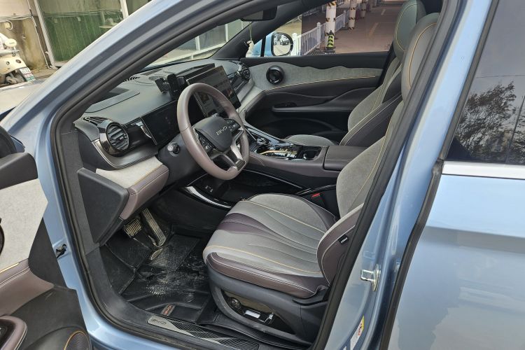 比亚迪 护卫舰07 2023款 DM-i 100KM 尊贵型中控内饰7001