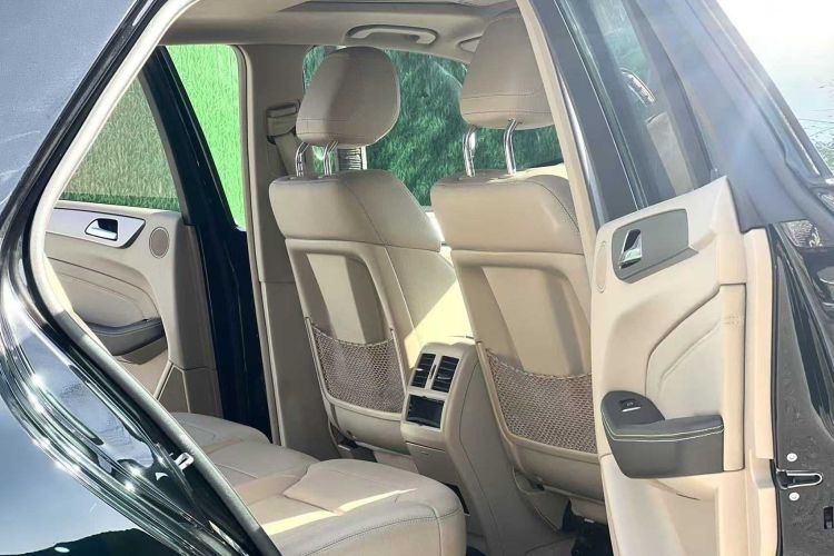 奔驰M级 2014款 ML 320 4MATIC中控内饰7003