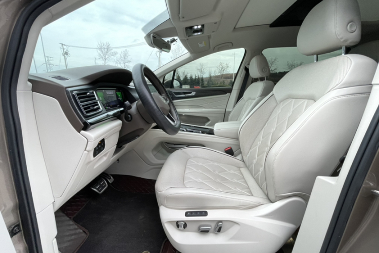 大众 威然 2022款 380TSI 尊贵版中控内饰7005