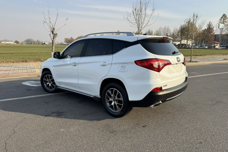 比亚迪 宋 2016款 盖世版 1.5TID 自动精英型车身外观6006