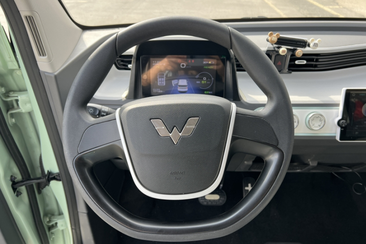 五菱汽车 宏光MINIEV 2022款 马卡龙臻享款 磷酸铁锂中控内饰7001