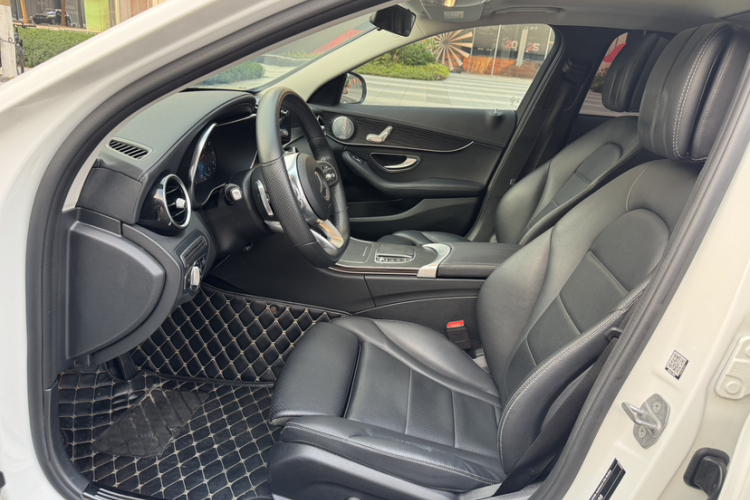 奔驰C级 2021款 C 200 L 时尚型运动版中控内饰7004