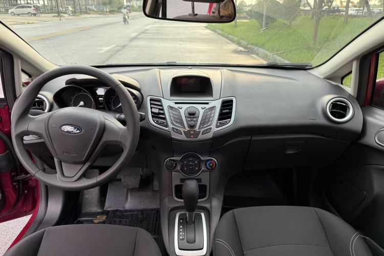 福特 嘉年华 2013款 两厢 1.5L 自动时尚型中控内饰7003