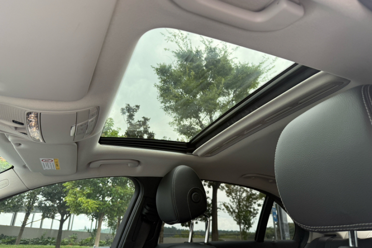 奔驰C级 2018款 C 180 L 时尚型运动版中控内饰7008