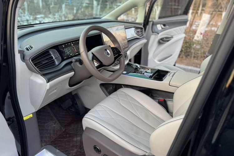 腾势D9 2022款 DM-i 970 四驱旗舰型局部细节19