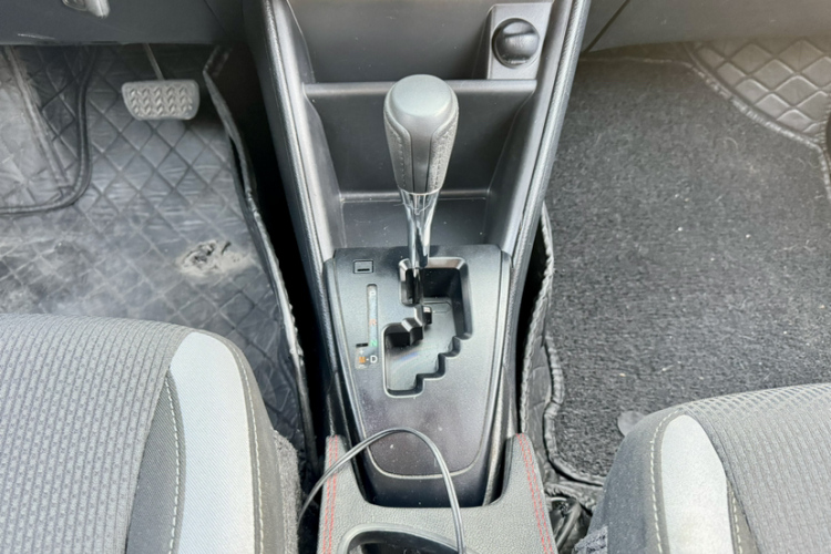 丰田 YARiS L 致炫 2020款 致炫X 1.5L CVT领先版局部细节18