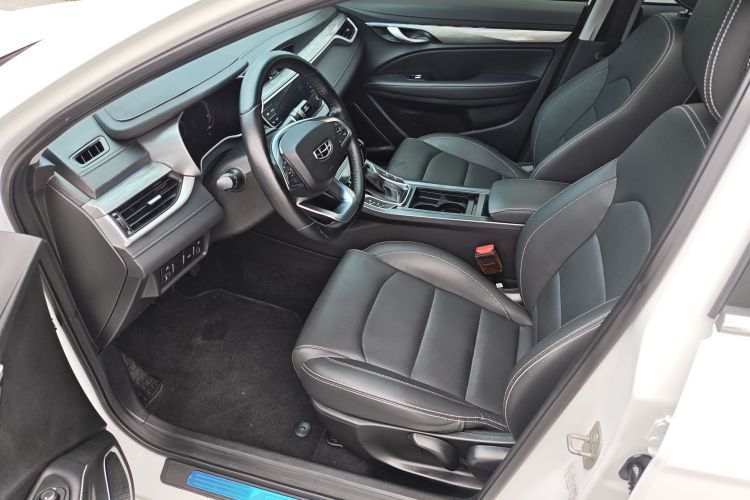 吉利汽车 帝豪 2019款 领军版 1.5L CVT向上互联型 国VI中控内饰7002